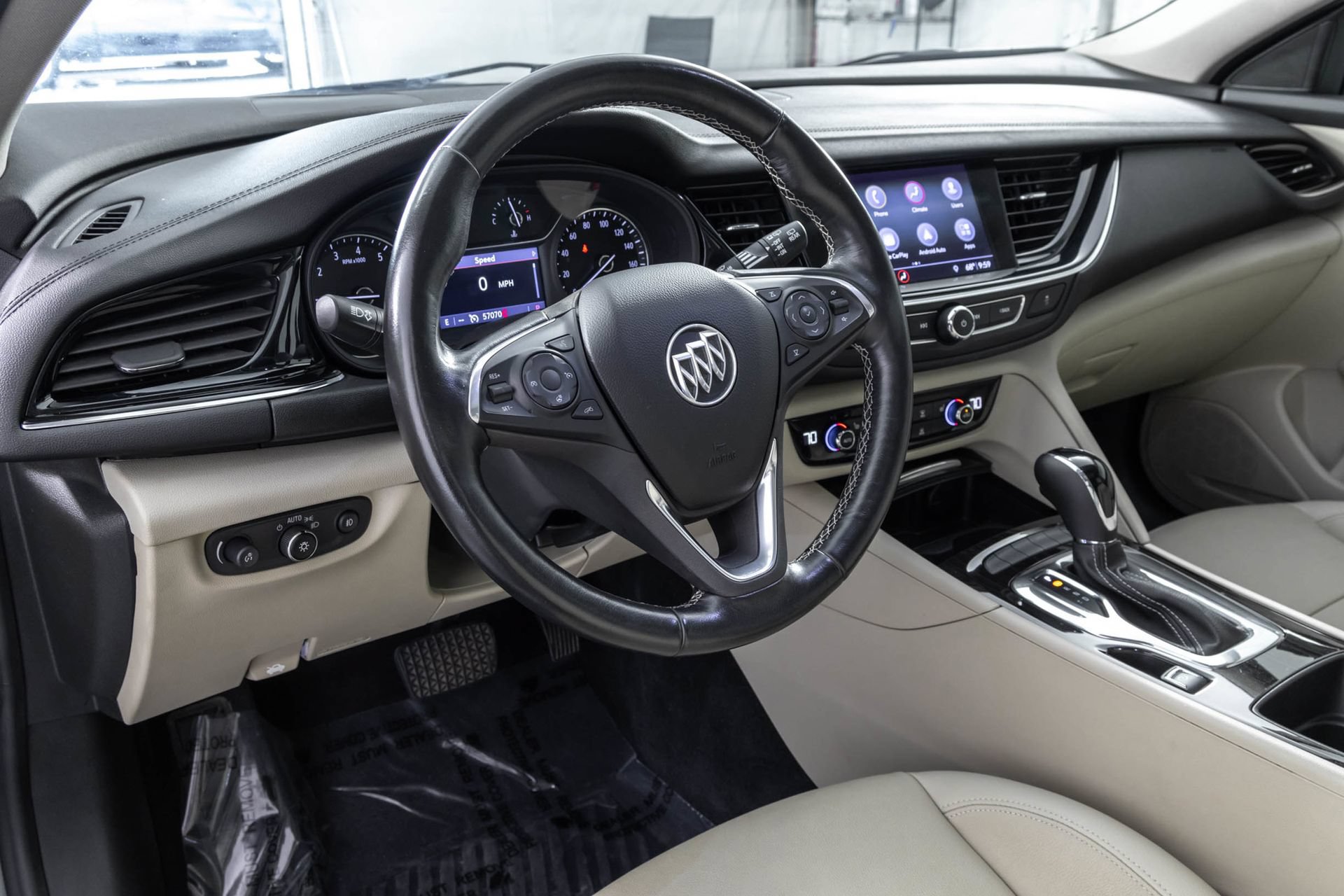 Used 2019 Buick Regal Essence w/ Driver Confidence Package I AWD/4WD image 4