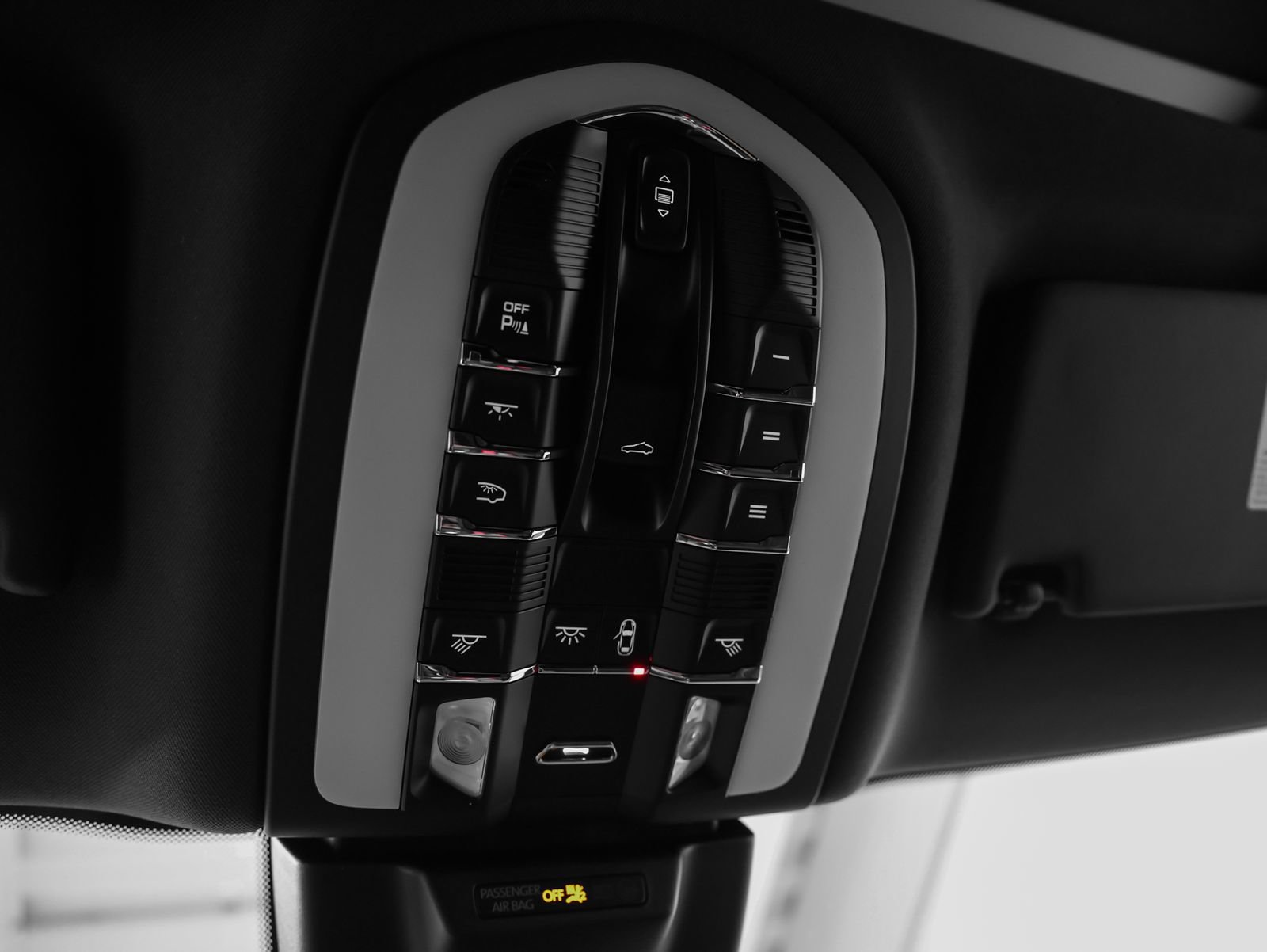 New 2026 Porsche Macan AWD/4WD image 38