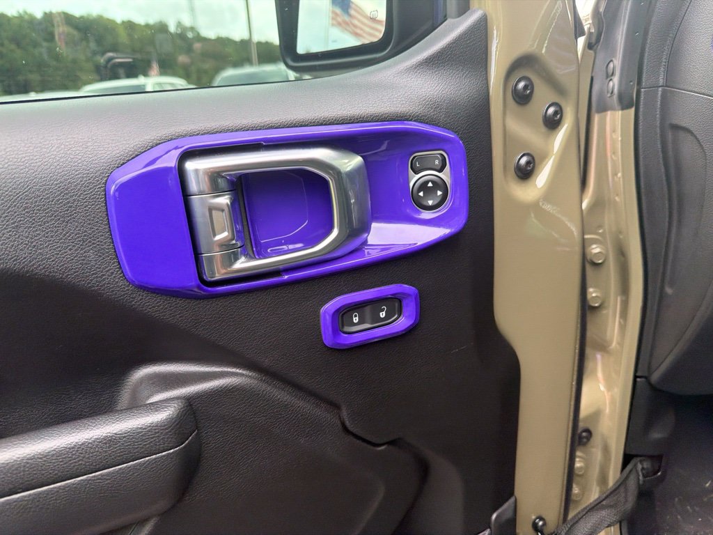 Used 2025 Jeep Gladiator Sport AWD/4WD image 11