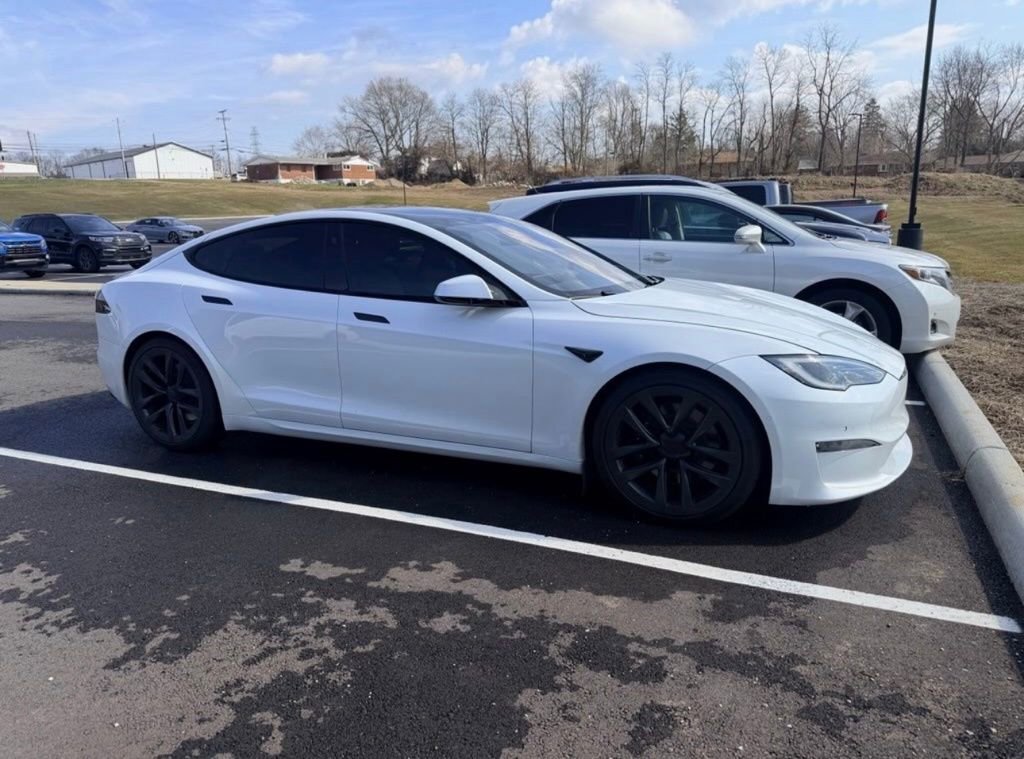 Used 2022 Tesla Model S image 2
