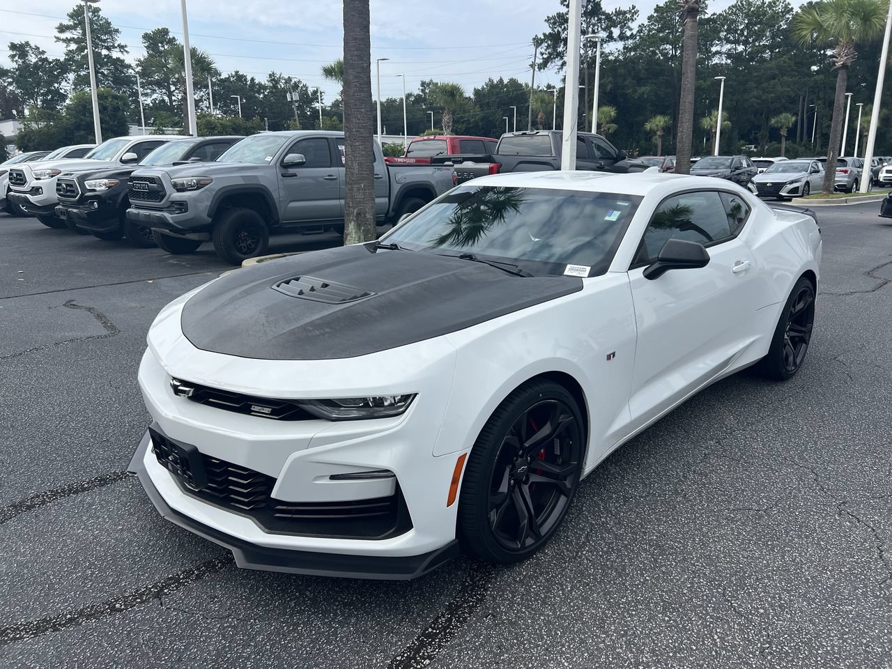 Used 2021 Chevrolet Camaro SS RWD image 5