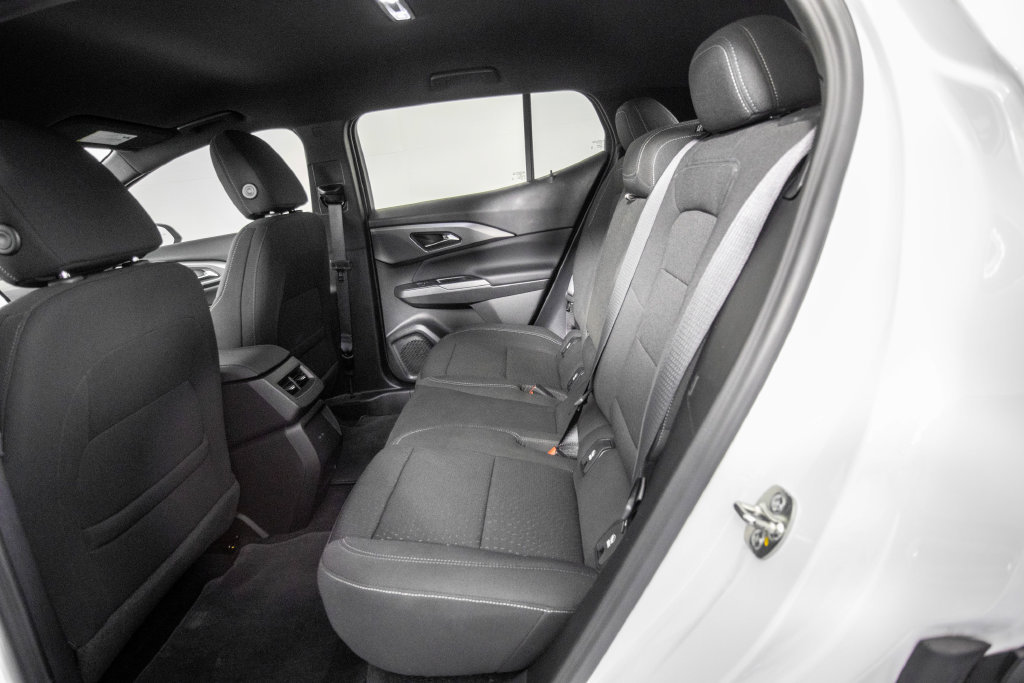 Used 2025 Chevrolet Equinox EV LT w/ Comfort Package FWD image 10