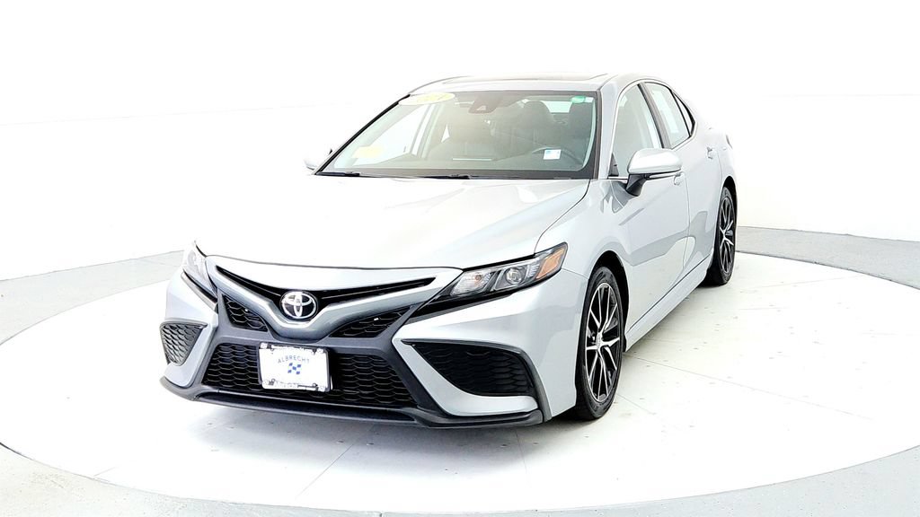 Certified 2024 Toyota Camry SE w/ Cold Weather Package AWD/4WD image 2