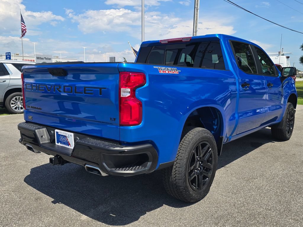 Used 2025 Chevrolet Silverado 1500 LT Trail Boss w/ Convenience Package II AWD/4WD image 5