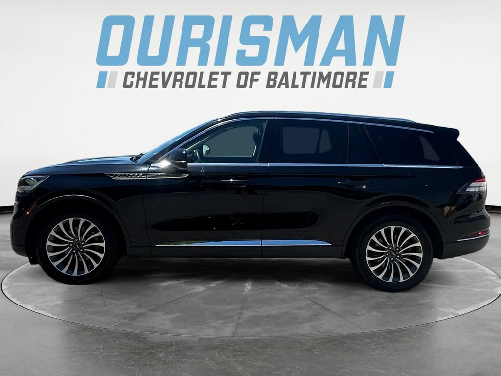 Used 2024 Lincoln Aviator Reserve AWD/4WD image 3