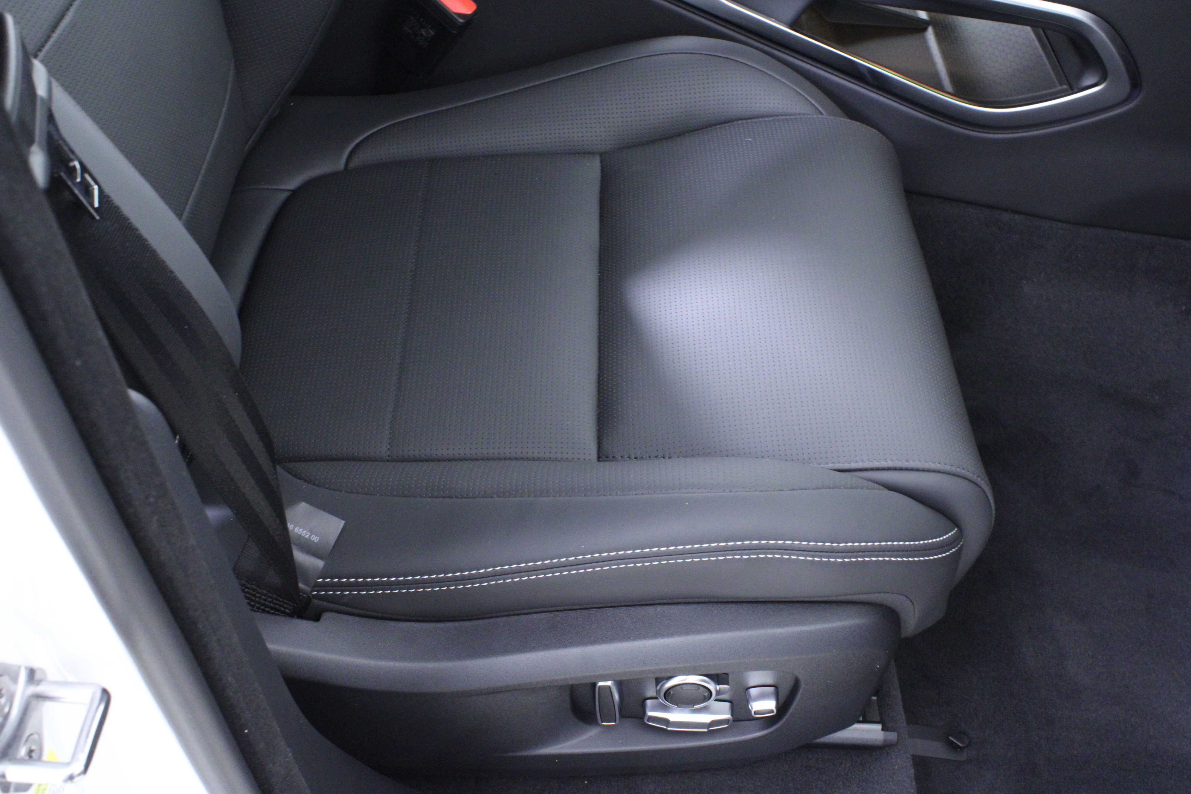 New 2026 Jaguar F-PACE R-Dynamic S image 13