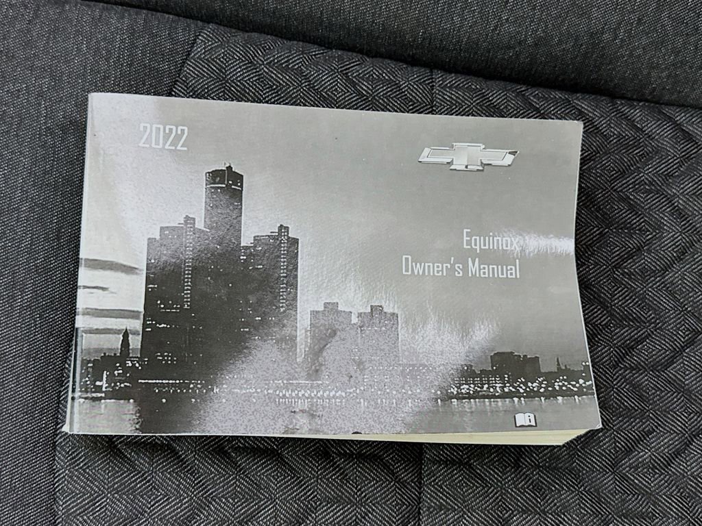 Used 2022 Chevrolet Equinox LT image 38