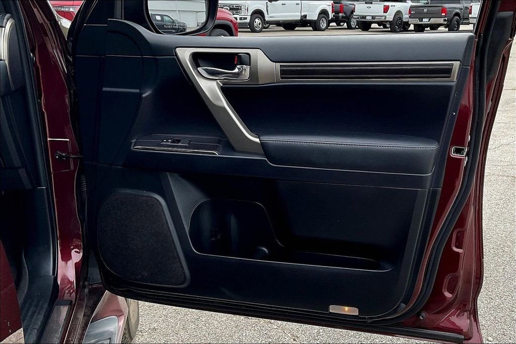 Used 2020 Lexus GX 460 Premium w/ Premium Package AWD/4WD image 18