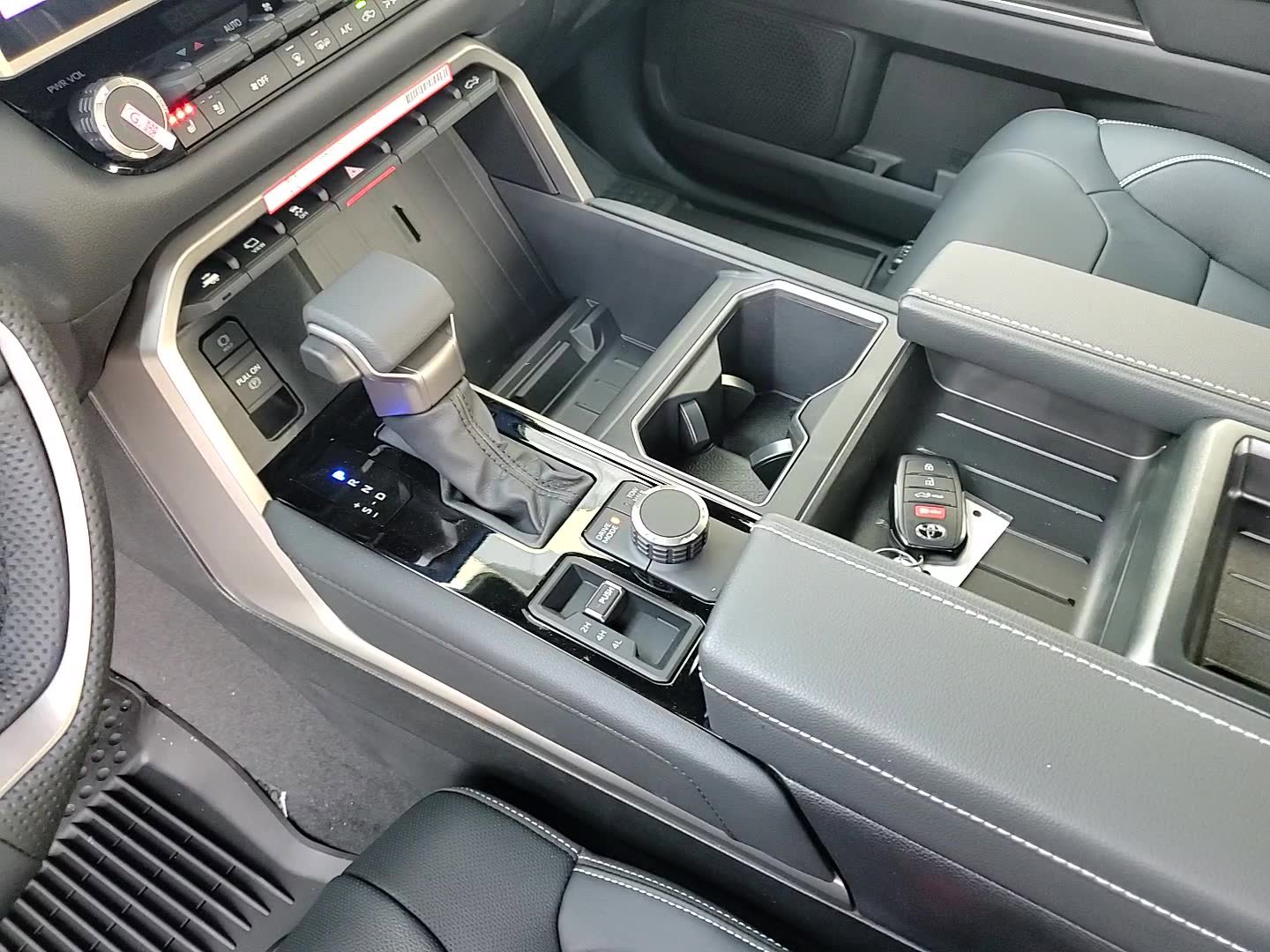 New 2026 Toyota Tundra Limited image 18