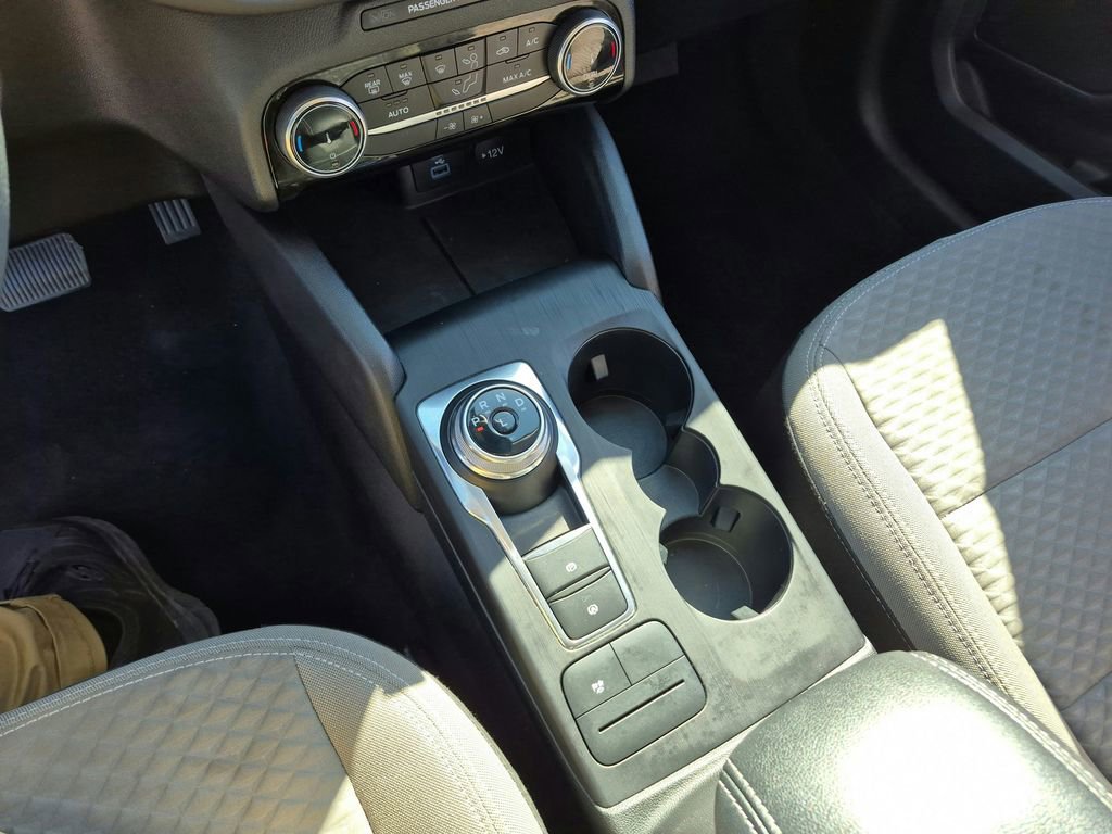 Used 2022 Ford Escape SE image 21