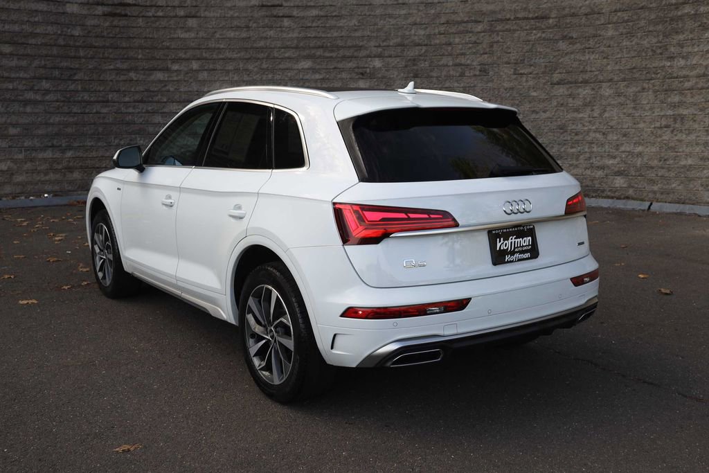 Used 2023 Audi Q5 2.0T Premium w/ Convenience Package image 9