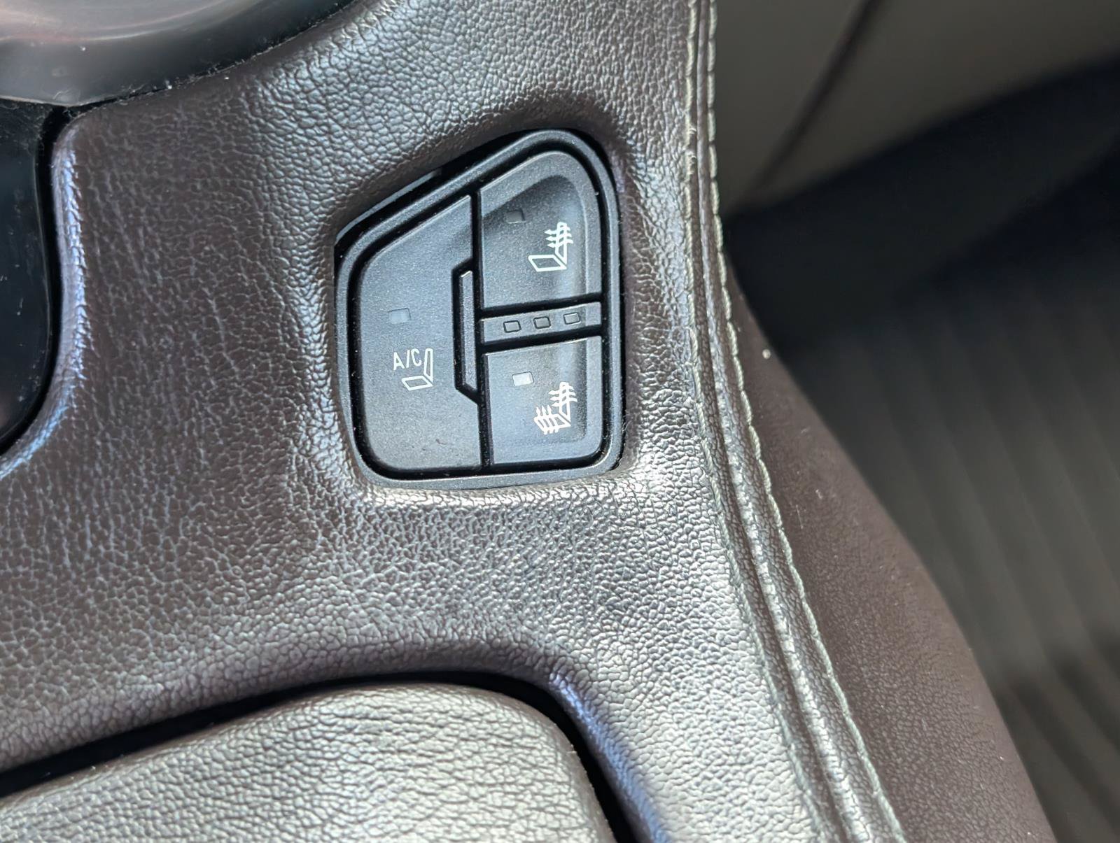 Used 2015 Chevrolet Suburban LTZ AWD/4WD image 25