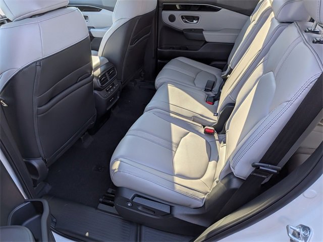 New 2025 Honda Pilot EX-L image 23