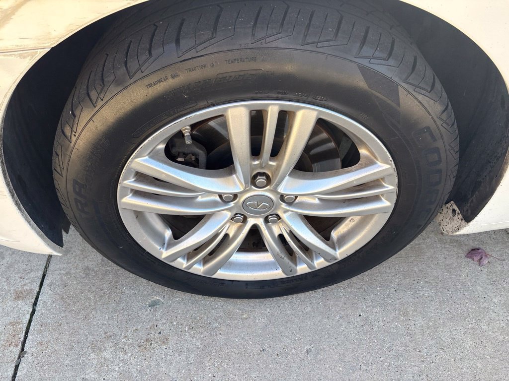 Used 2012 INFINITI G37 x Sedan w/ Premium Pkg AWD/4WD image 10