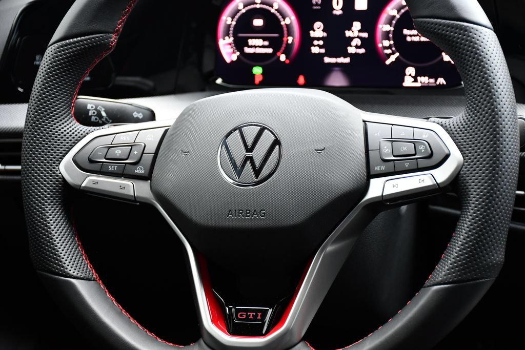 Used 2025 Volkswagen GTI SE FWD image 36