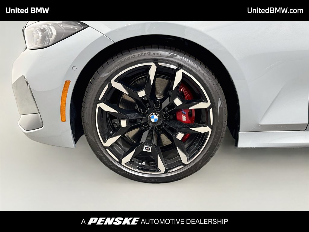 New 2026 BMW 330i Sedan w/ M Sport Package RWD image 9