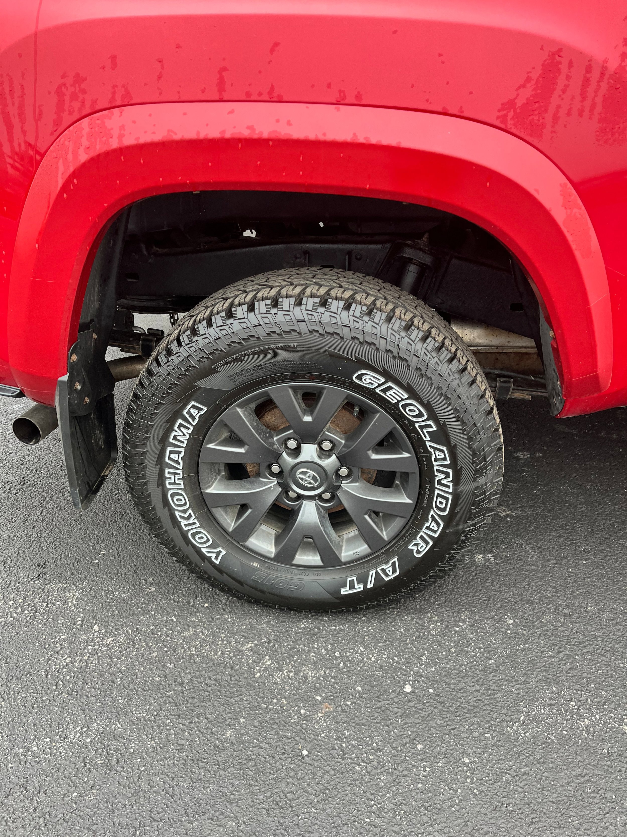Certified 2022 Toyota Tacoma SR5 AWD/4WD image 6