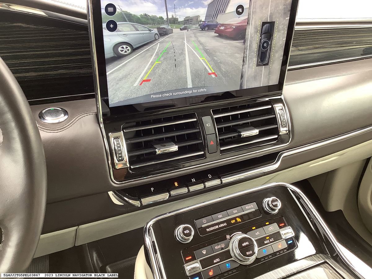 Used 2023 Lincoln Navigator Black Label AWD/4WD image 8