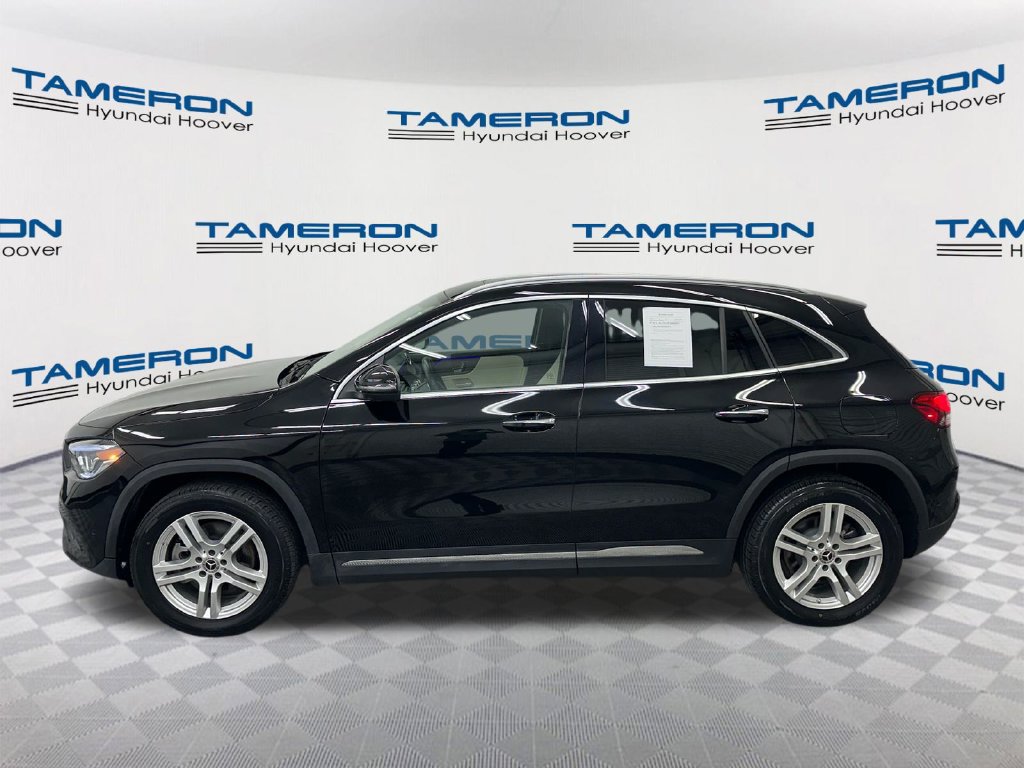 Used 2023 Mercedes-Benz GLA 250 4MATIC w/ Premium Package image 2