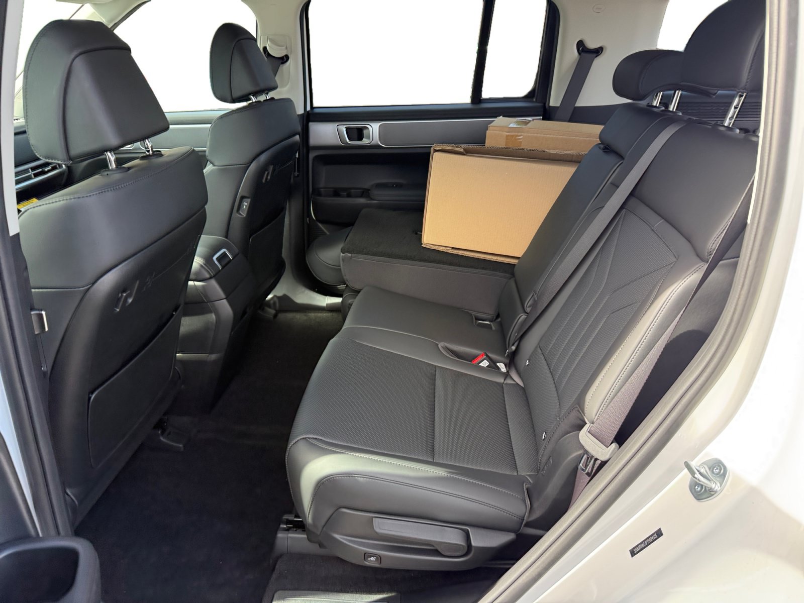 New 2026 Hyundai Santa Fe SEL FWD image 16