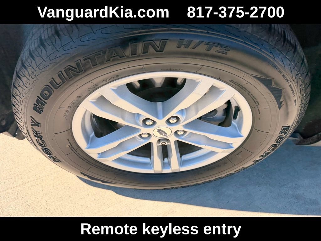 Used 2023 Ford Explorer XLT RWD image 8