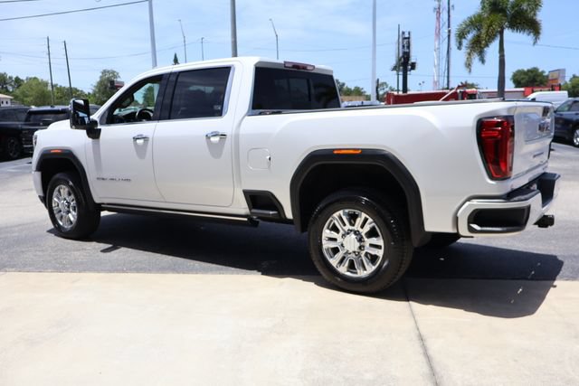 Used 2022 GMC Sierra 3500 Denali AWD/4WD image 6