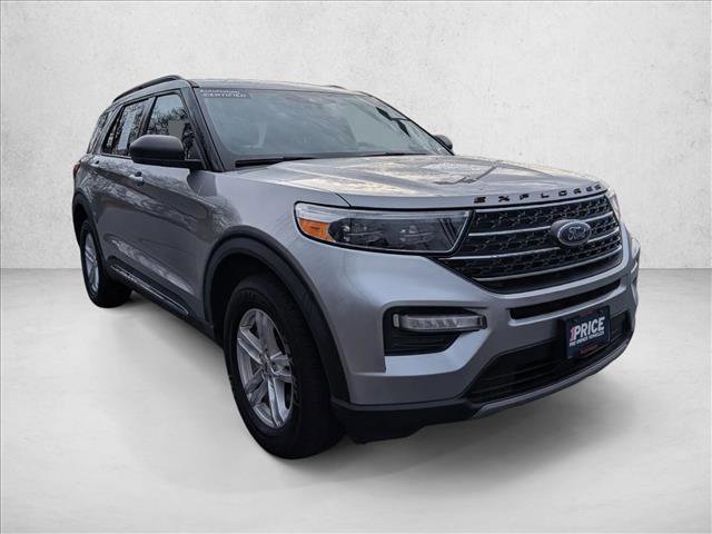 Used 2021 Ford Explorer XLT w/ Equipment Group 202A image 3
