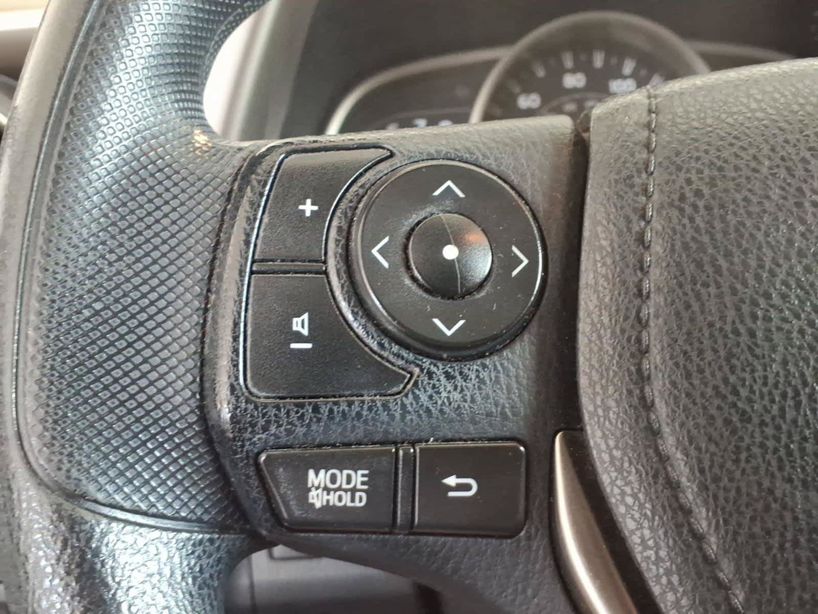 Used 2013 Toyota RAV4 XLE AWD/4WD image 14