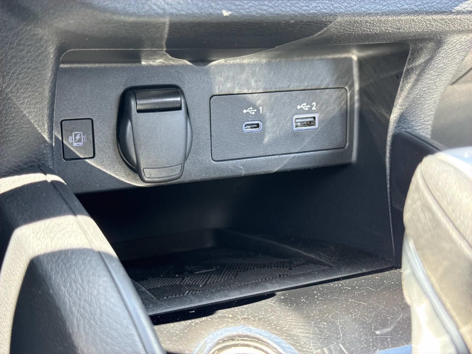 Certified 2025 Nissan Versa SR w/ Trunk Package FWD image 12