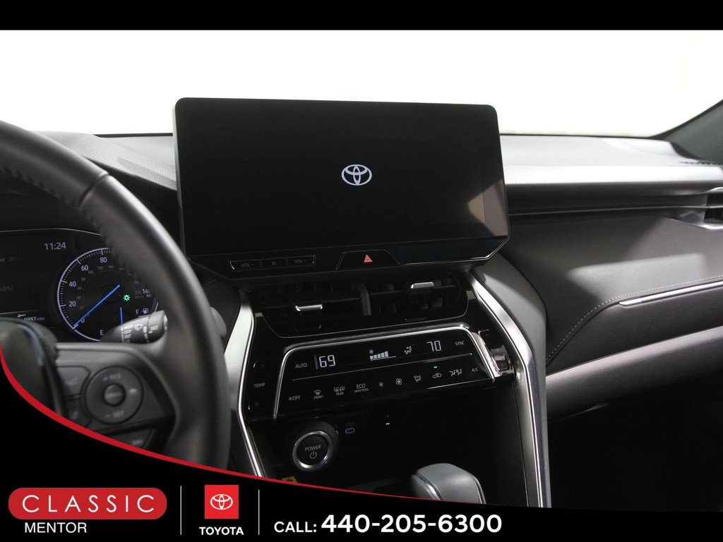 Certified 2024 Toyota Venza XLE image 9