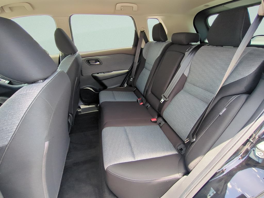 Certified 2023 Nissan Rogue SV FWD image 11