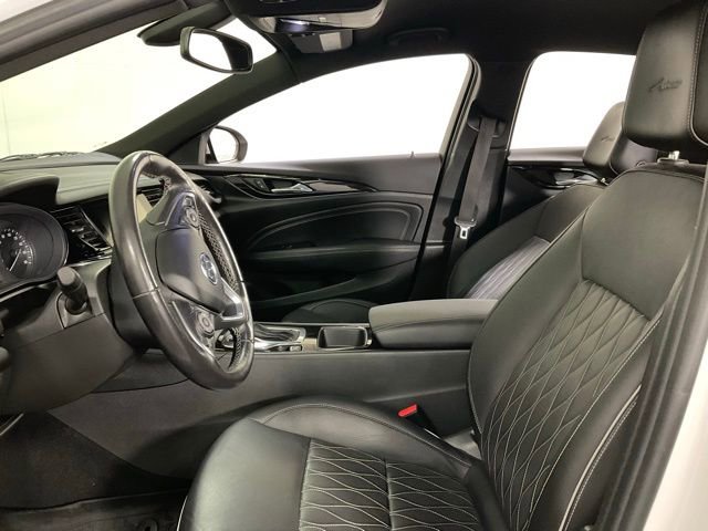 Used 2020 Buick Regal Avenir FWD image 27