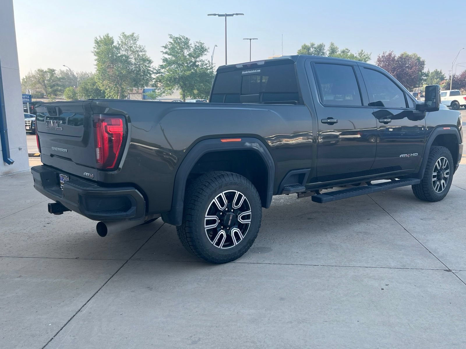 Used 2022 GMC Sierra 3500 AT4 w/ AT4 Preferred Package AWD/4WD image 5