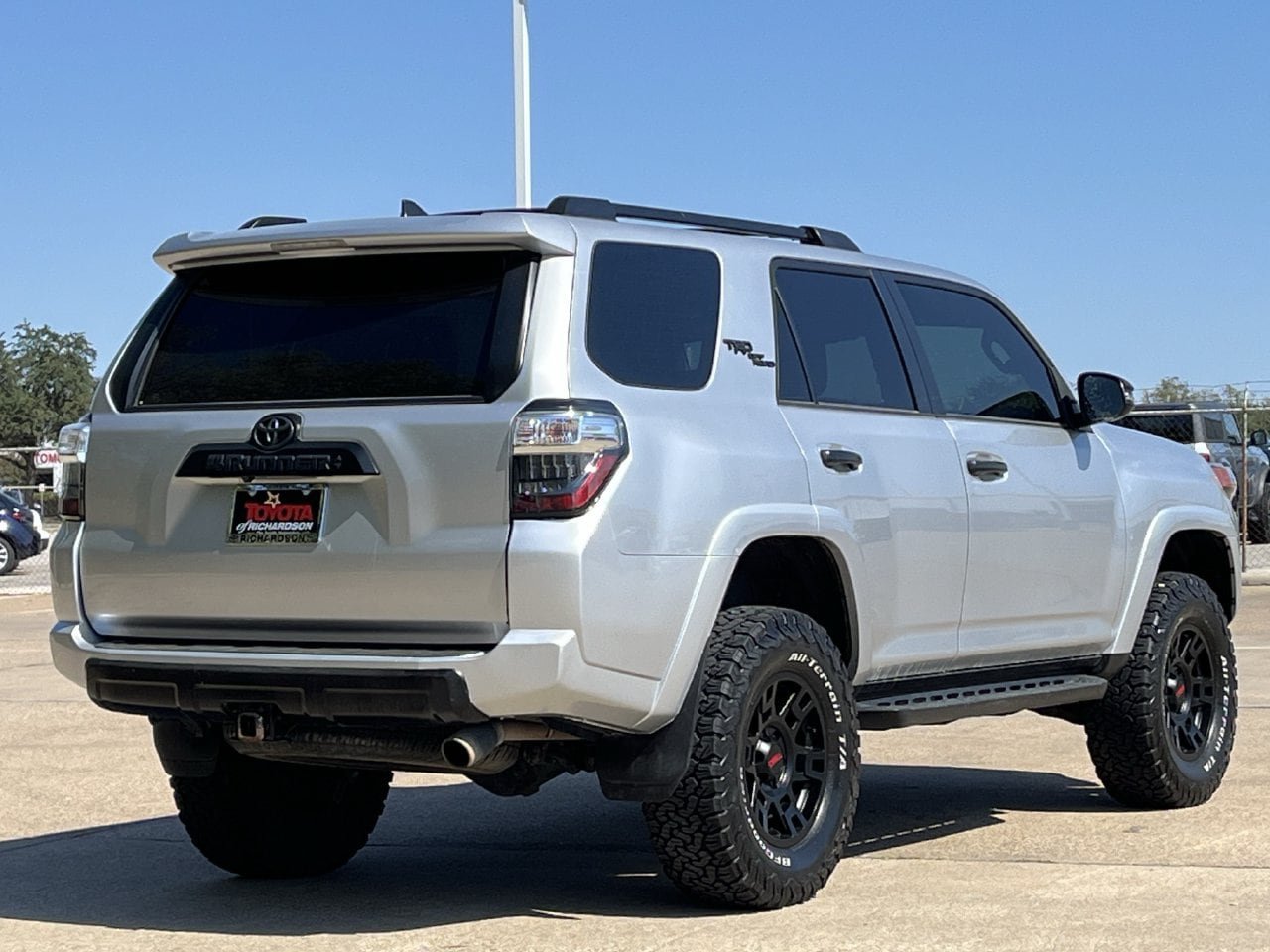Used 2022 Toyota 4Runner TRD Off-Road Premium AWD/4WD image 4