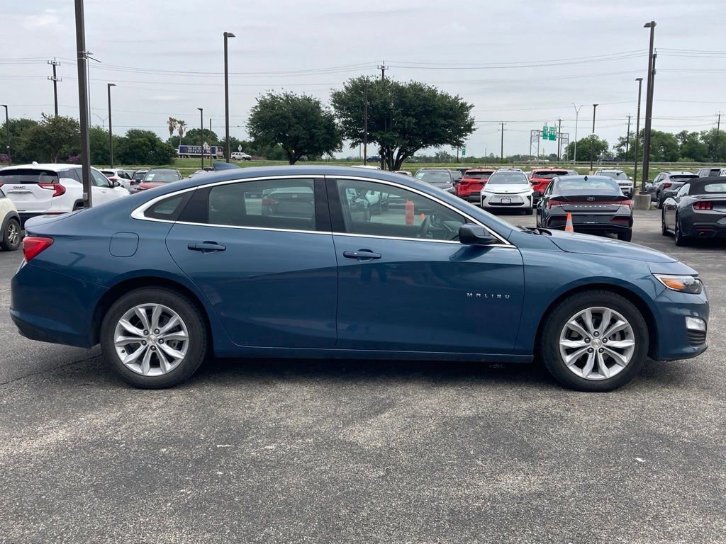 Used 2025 Chevrolet Malibu LT FWD image 4
