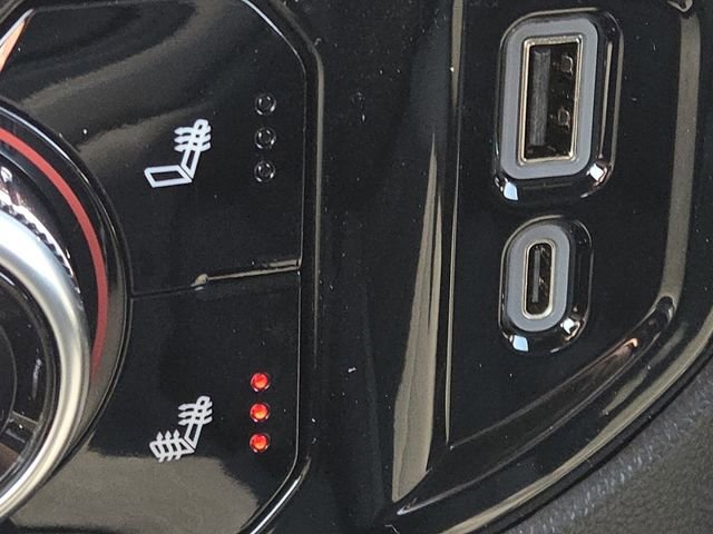 New 2026 GMC Sierra 1500 Elevation image 8