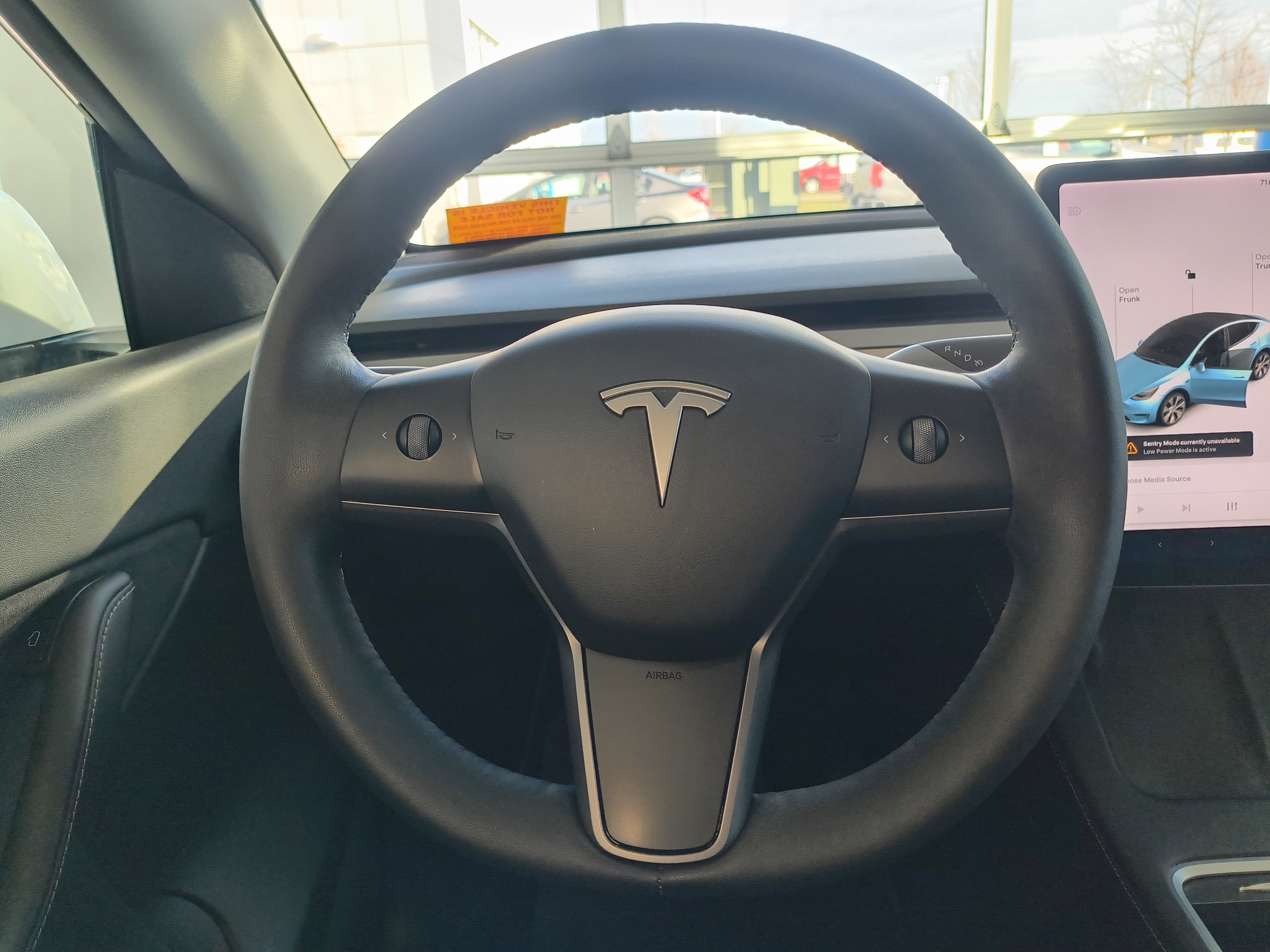 Used 2021 Tesla Model Y Long Range image 9