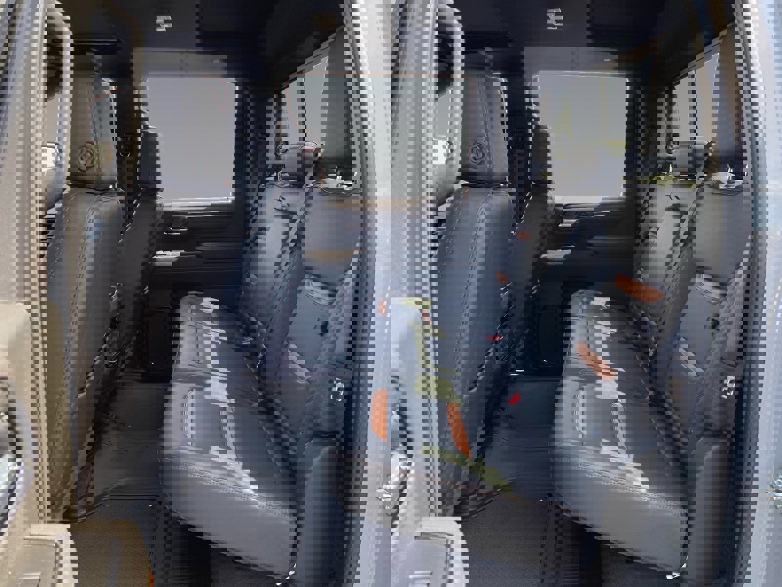 Used 2025 GMC Sierra 2500 AT4 w/ AT4 Premium Plus Package image 13