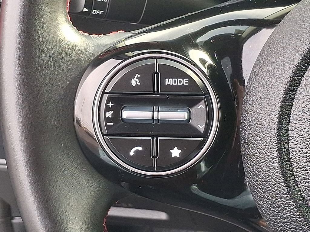 Certified 2023 Kia Soul GT-Line image 16