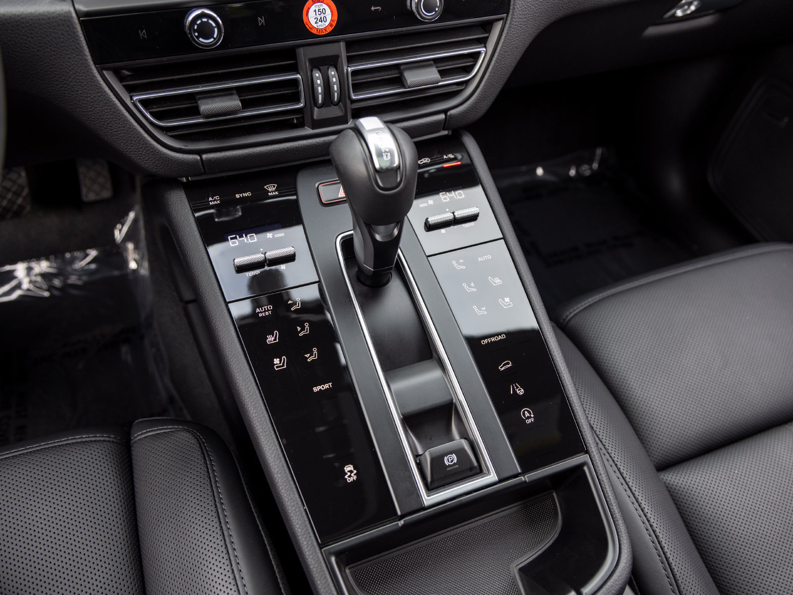 Used 2026 Porsche Macan AWD/4WD image 45