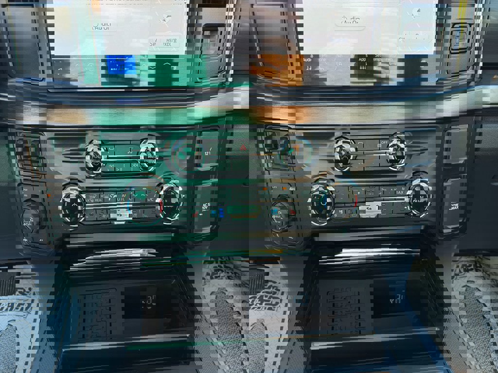 New 2026 Ford F350 Lariat w/ FX4 Off-Road Package image 23