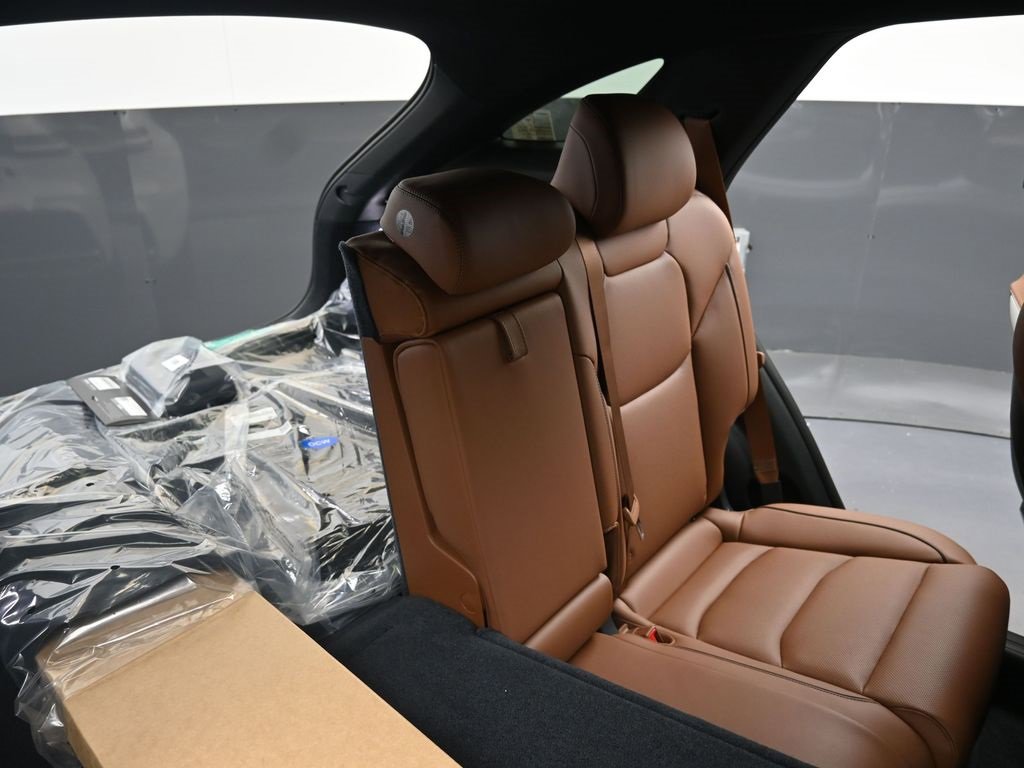 New 2026 Genesis GV70 2.5T Advanced image 16