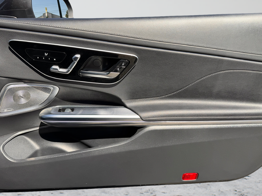 Used 2024 Mercedes-Benz CLE 300 4MATIC Coupe image 31