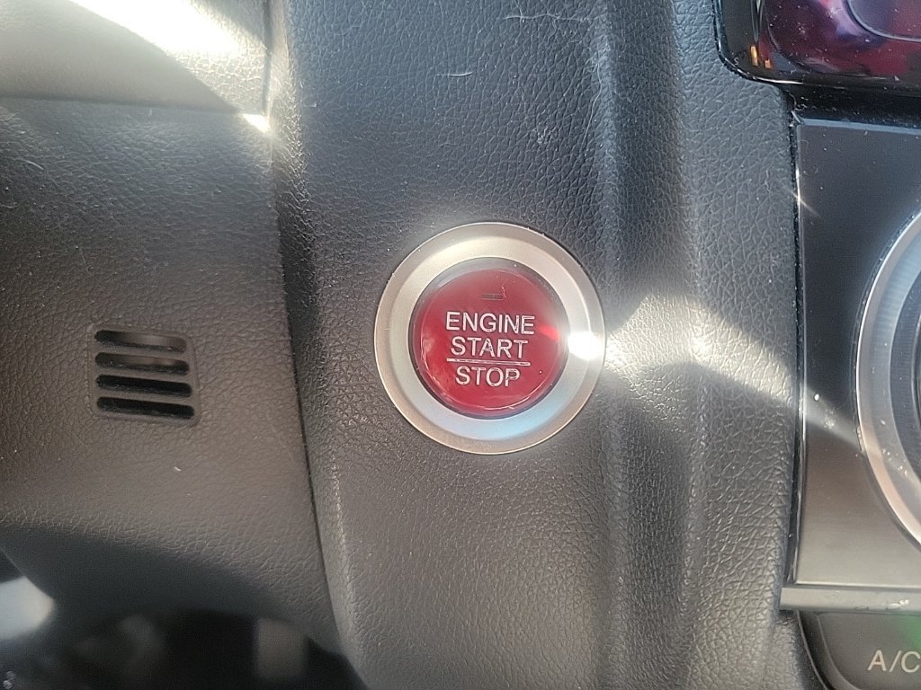 Used 2016 Honda Fit EX image 18