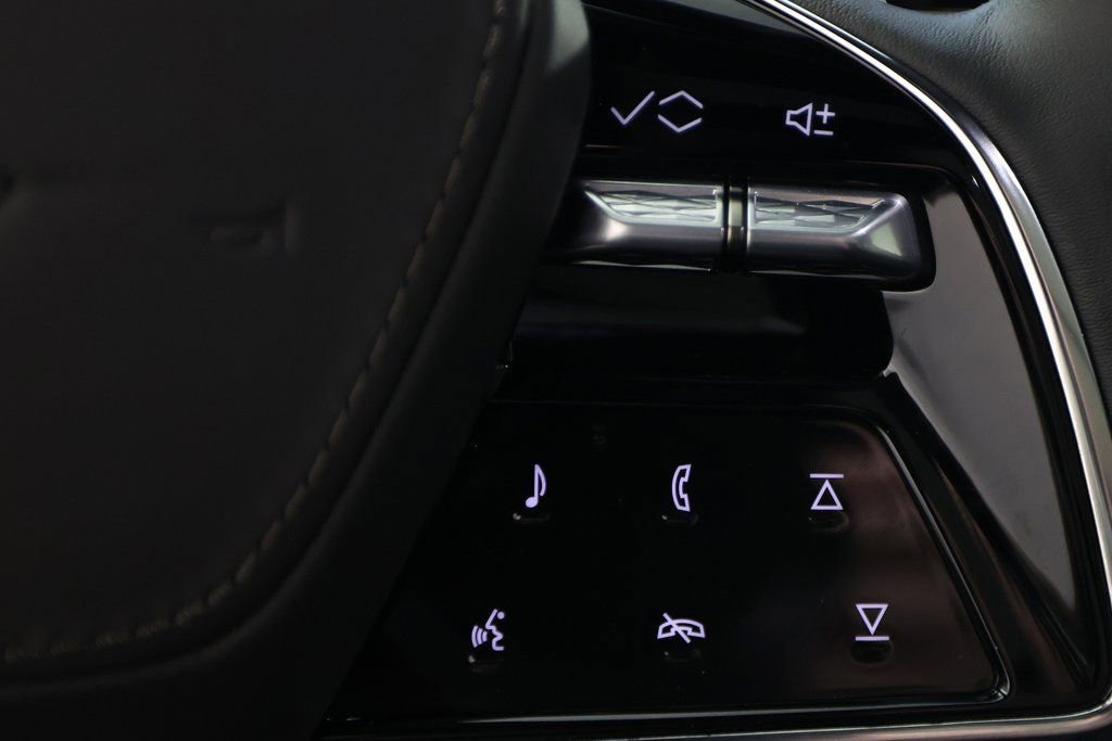 Used 2026 Cadillac Escalade ESV V image 28