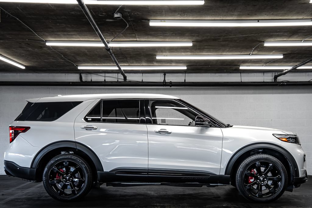 Used 2022 Ford Explorer ST w/ Equipment Group 401A AWD/4WD image 6