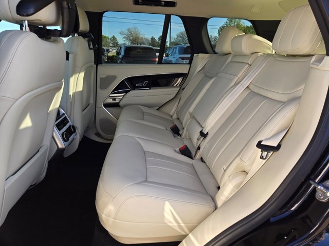 New 2026 Land Rover Range Rover SE image 16