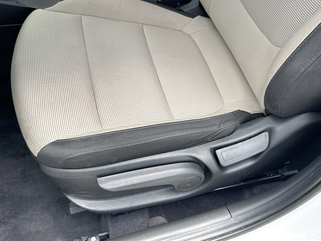 Used 2021 Hyundai Accent SE FWD image 23