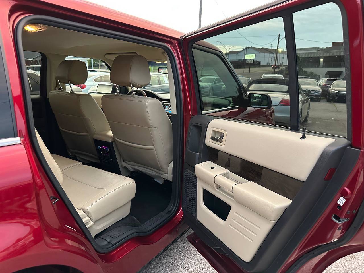 Used 2015 Ford Flex Limited FWD image 32