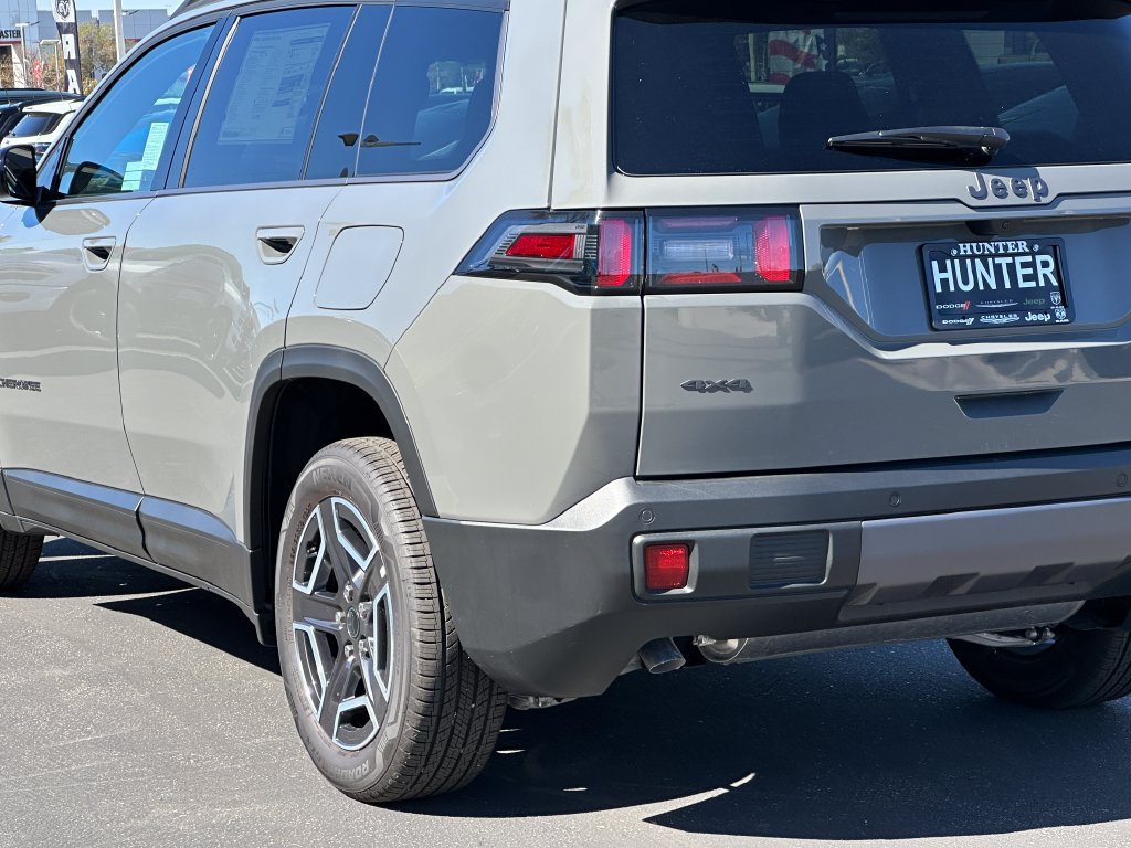 New 2026 Jeep Cherokee Laredo AWD/4WD image 5